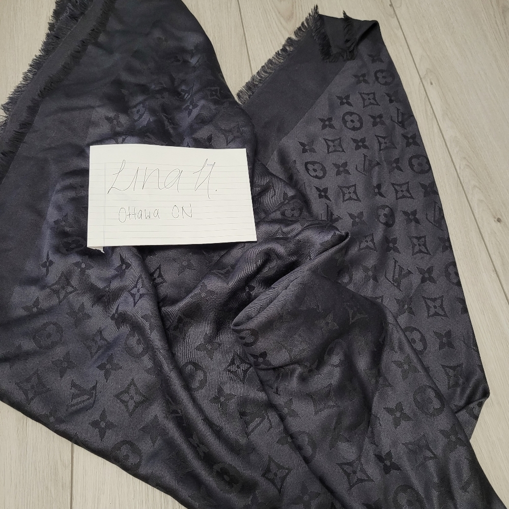 Louis Vuitton oversized shawl/ scarf - Picture 7 of 7